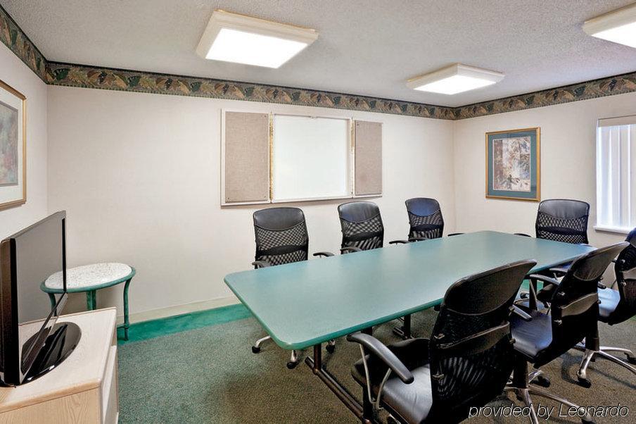Quality Inn & Suites Warren - Detroit Luaran gambar