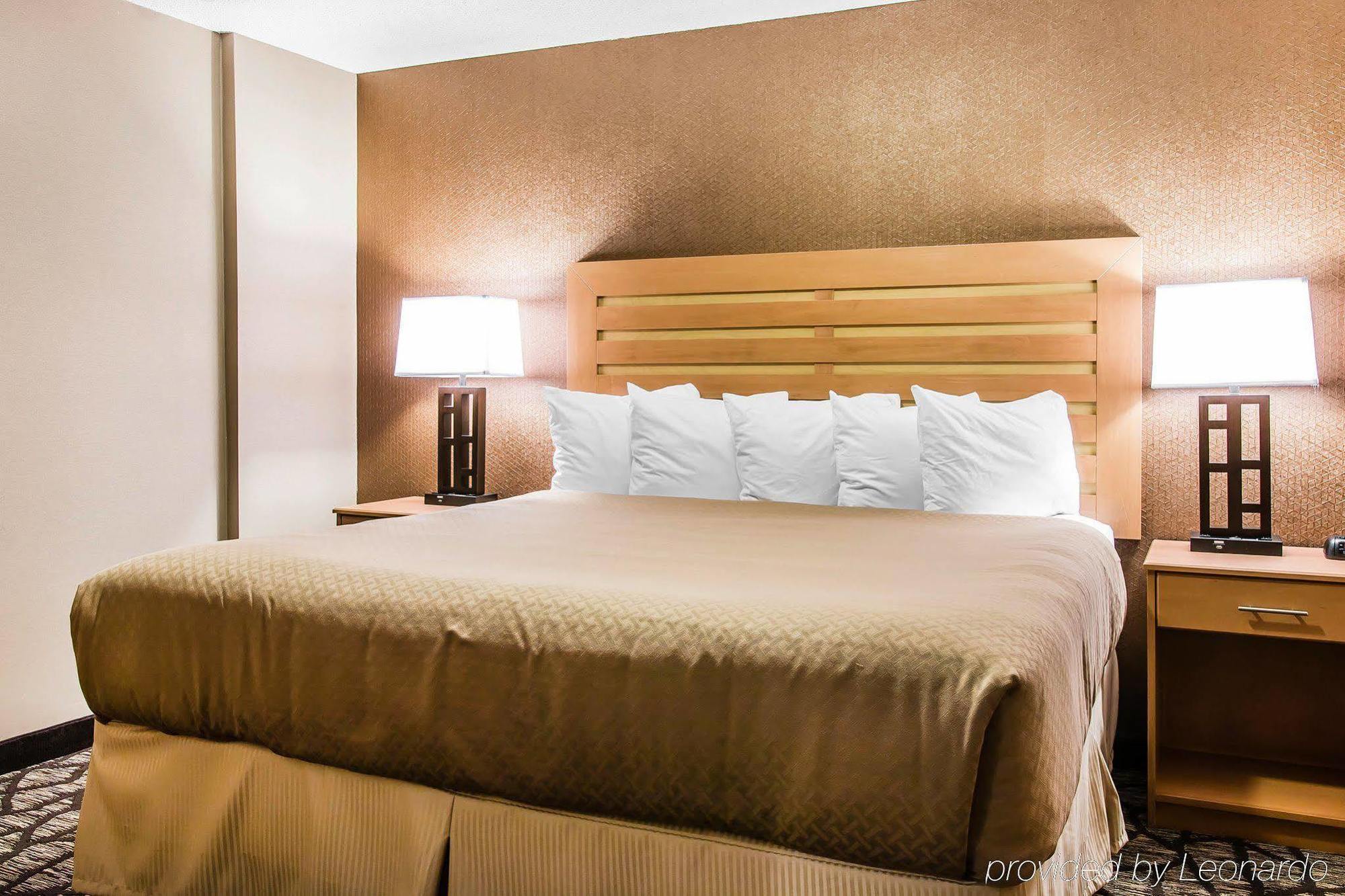 Quality Inn & Suites Warren - Detroit Luaran gambar